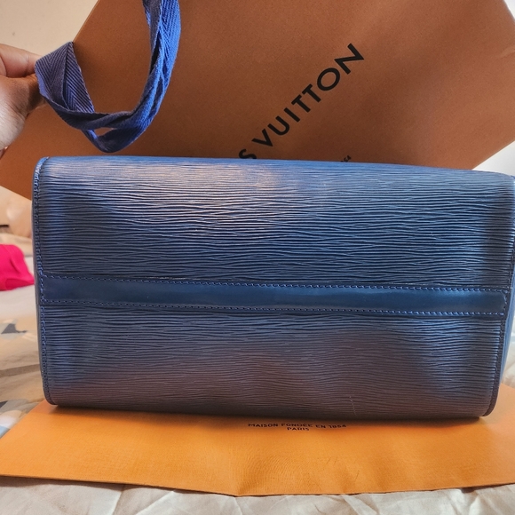 Authentic Louis Vuitton Speedy 30 VI1914 - Picture 8 of 17